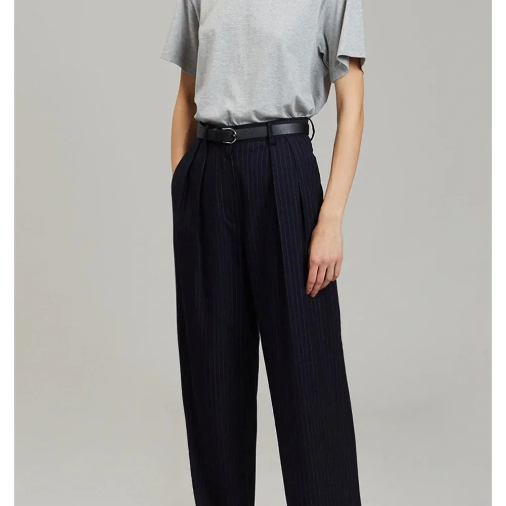 Tansley Pleated Trousers - Navy Pinstripe - Picture 4 of 8